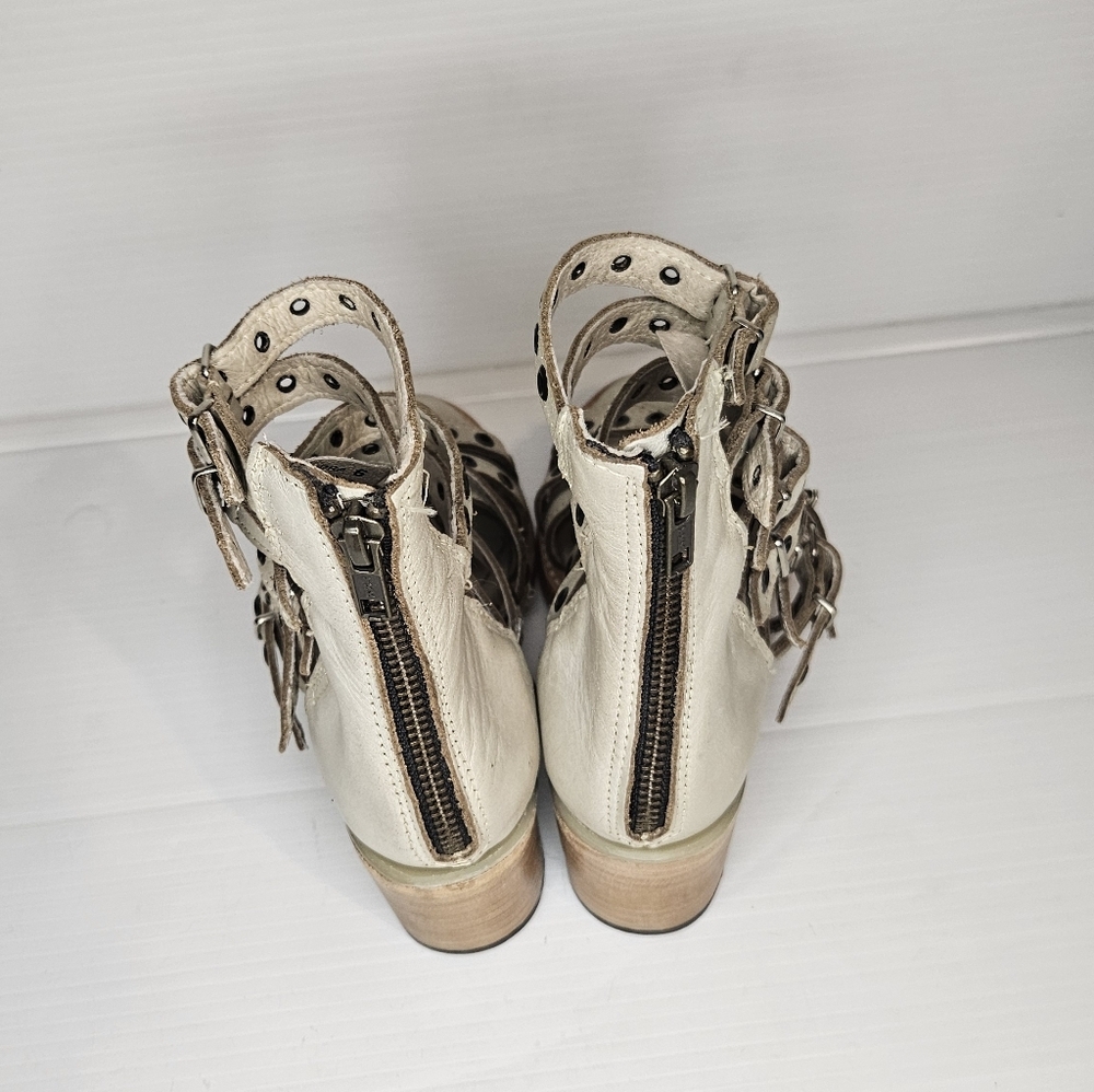 Freebird by Steven Casandra Gray Studded Multistrap Leather Sandals Size 6 - Picture 7 of 11